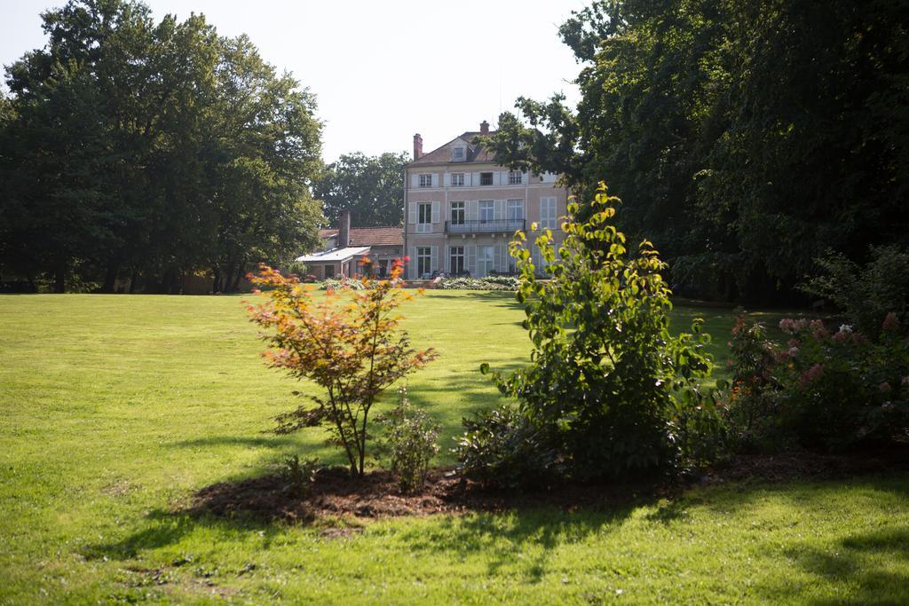 Le Chateau De La Vierge Bures-sur-Yvette Buitenkant foto
