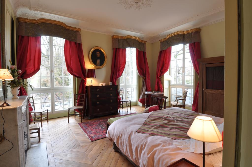 Le Chateau De La Vierge Bed and Breakfast Bures-sur-Yvette Kamer foto